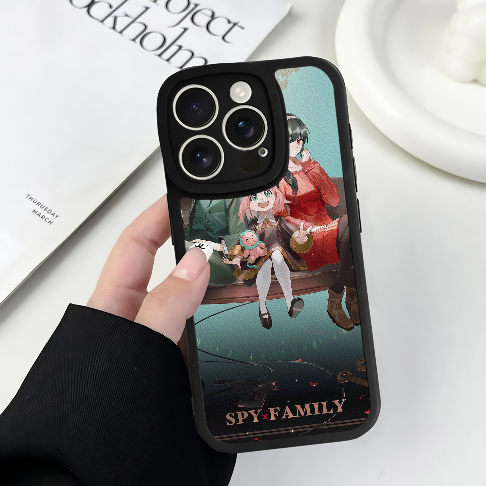 （画像用） SPY×FAMILY间谍家家酒 【iPhone 16シリーズ対応】シリコンスマホケース（レザー調） 材質：シリコン